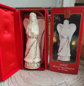 Madison Avenue 2000 Musical SANTA Figurine Christmas Ornament Porcelain  - Picture 1 of 4