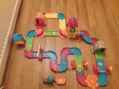 vtech toot toot CUSTOM train set. Chug n go. Motorised train - Image 1 of 2