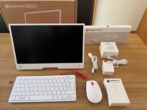 Raspberry Pi 500 8GB rPI 32GB SD, rPI Monitor, PSU, mouse and HDMI cable - Photo 1/3