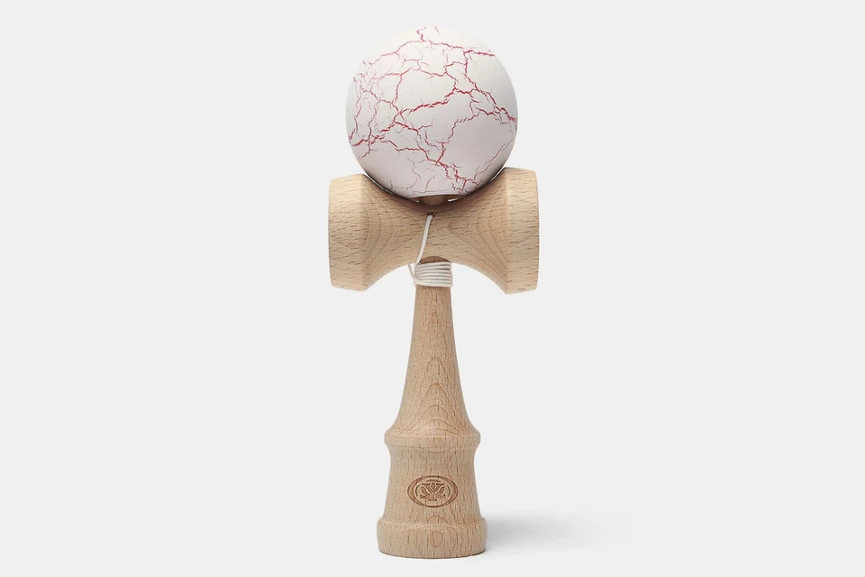 Modelo Kendama Pro de Yomega El Juego de Copa y Pelota Mejorado Foto 1 de 1