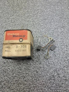 NOS Delco D708 1958197 1962-1964 Chevrolet Olds Alternator Brush Set - Picture 1 of 3