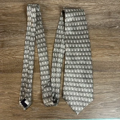 Corbata Pierre Cardin Verde y Marrón Geométrica 100% Seda 59" Largo 4" Ancho Foto 1 de 4