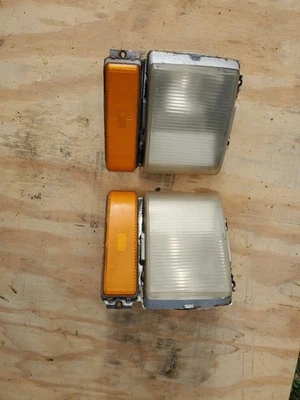 1988 Cadillac Fleetwood Brougham Turn Signal Lights 1987 1986 1985 1984 1983 82 - Image 1 of 3