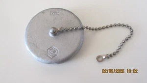 Crouse-Hinds QE34 Receptacle Screw Cap and Chain 60A - Picture 1 of 3