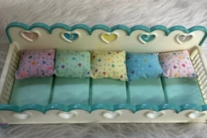 VINTAGE 1989 TYCO QUINTS BED TIME FOR 5 REPLACEMENT PLASTIC BED/Pillows - Picture 1 of 5