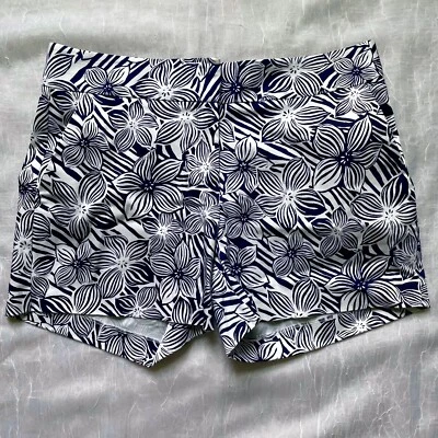 Shorts femininos Cremieux azul marinho branco estampado floral tamanho 6 - Imagem 1 de 4