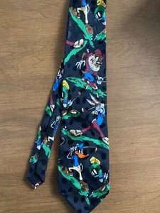 VTG Men's Necktie Tie 100% Silk 1995 Looney Tunes Mania RN 73469 Golf Theme - Picture 1 of 2