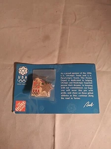 PINBACK Tie Pin HOME DEPOT 2006 OLYMPIC TEAM USA Italy XX Winter Olympics - Picture 1 of 2