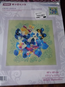 RIOLIS CROSS STITCH KIT BRIGHT BUTTERFLIES Kit #1958 - Picture 1 of 3