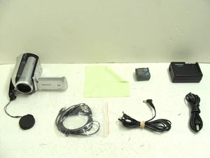 Panasonic SDR-H18 30 GB HDD Hybrid Camcorder 32x Optical Zoom - Picture 1 of 4