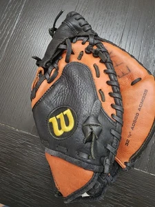 Wilson A500 ACM325 Fully Broken In Boys 32.5” Baseball Catchers Mitt Right Throw - Picture 1 of 11
