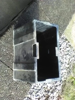 Bandeja e tampa de bateria de plástico Honda Civic 2001, usada; frete grátis para economia doméstica. - Imagem 1 de 4