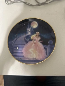 The Magic of Cinderella Plate Franklin Mint Features Swarovski Crystal Slipper - Picture 1 of 2