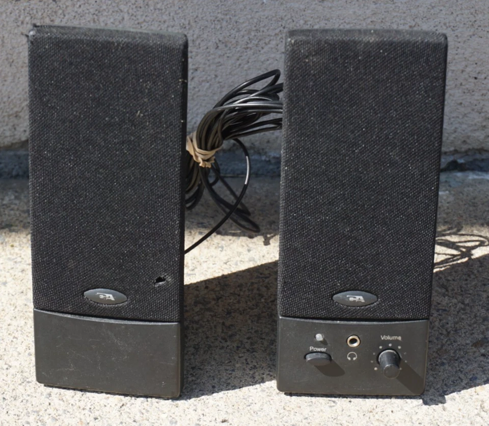  Cyber Acoustics 2-Piece 2.1 USB Powered Computer Speaker System - Image 1 of 3