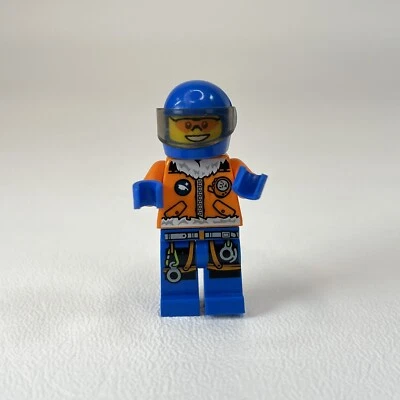 Lego Town City 30310 Arctic Scout Polybag MiniFigure Blue Helmet Figure Cty0509 - Image 1 of 2
