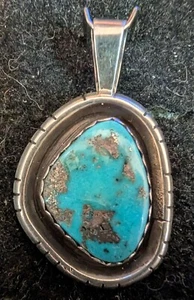 Vintage Navajo Handmade Pendent Royston Turquoise Size 1-1/2" by 7/8" - Picture 1 of 4