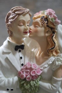 Chiefly Co. LTD Bride & Groom Couple Wedding Cake Topper / Statue 8.5in T - Picture 1 of 5
