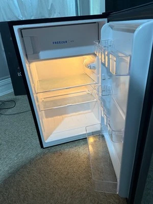 Frigidaire pequeño Foto 1 de 4