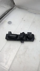 Front Left Driver Side Seat Adjustment Switch Toyota Tundra 2022-2024 - Foto 1 di 4