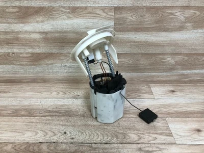 MERCEDES BENZ W204 C300 C350 OEM CONJUNTO BOMBA COMBUSTIBLE 2008-2011 3 Foto 1 de 4