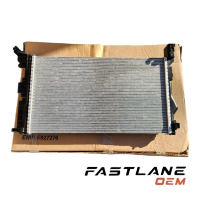 VOLVO XC90 2016-2022 SISTEMA DE REFRIGERACIÓN DEL MOTOR MONTAJE DEL RADIADOR NUEVO FABRICANTE DE EQUIPOS ORIGINALES 32224828 Foto 1 de 4