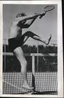 1946 Press Photo Bernard McFadden Jumps Over Tennis Net At His Hotel - neb70482