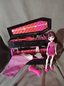 MONSTER HIGH G1 - Playset CAMA ATAUD JOYERO de DRACULAURA "Dead Tired 2 wave" - Imagen 1 de 14
