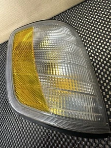 Mercedes 230CE 300CE Left Front Turn signal W124 88-94 1248261143124EL49031 - Picture 1 of 11