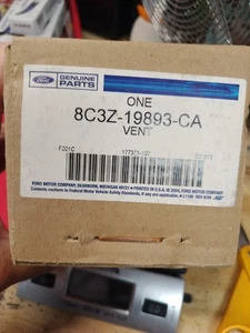 2 Genuine Ford 2008-2010 F-250 Super Duty F-350 Super Duty Louver 8C3Z-19893-CA - Picture 1 of 3