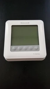 Honeywell T6 Pro TH6210U2001 2xHeat 1xCool Heat Pump Programmable Thermostat - Picture 1 of 3