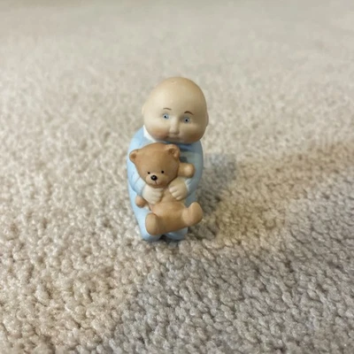 Estatuilla de porcelana vintage 1984 Cabbage Patch Kid baby & bear O.A.A. Inc Boy 4* Foto 1 de 4