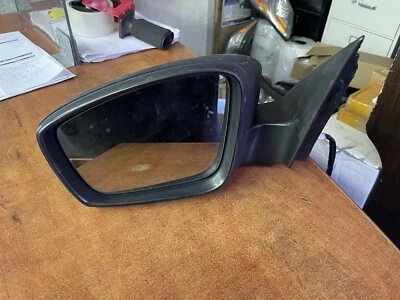 Espejo retrovisor puerta izquierda Volkswagen Jetta 2011-2018 (5 cables / sin / señal usado OEM) Foto 1 de 4