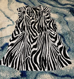 H&M Mama Maternity Top Women Medium Sleeveless Blouse Shirt Zebra Stripes - Picture 1 of 9