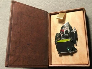 Serie de libros de hechizos de comercio de pines de Disney 20 años - Blancanieves y 7 enanos LE 500 - Imagen 1 de 4