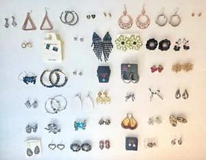 Lote de 43 Pendientes Disfraz y Moda - De Colección a Moderno - Perforados y Clip - 14.9 - Imagen 1 de 5