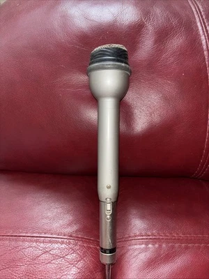 REALISTIC SUPER OMNIDIRECTIONAL DYNAMIC MICROPHONE - Image 1 of 4
