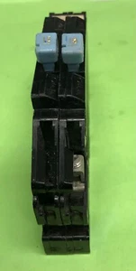 SYLVANIA ZINSCO RC38-15 SP15A/SP15A TANDEM THIN CIRCUIT BREAKER PLUG IN - Picture 1 of 5