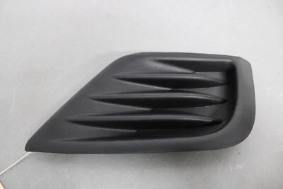 2016 2018 NISSAN ALTIMA RIGHT SIDE FRONT FOG LIGHT COVER - Image 1 of 4