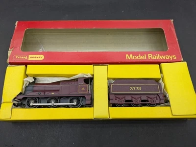 Triang Hornby R251 class3F maroon midlands locomotive 0-6-0 3775 BOXED excellent - Image 1 of 4