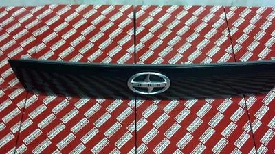 Aplique de escotilla trasera OEM SCION TC 2005-2009 CÓDIGO DE COLOR 209 NEGRO Foto 1 de 4