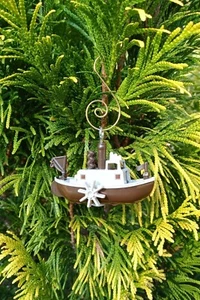 Hot Wheels 2022 Disney Steamboat Willie Christmas Tree Holiday Ornament - Bild 1 von 1