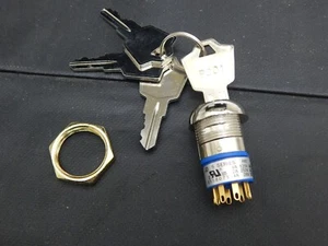 1PCS NEW E158071 For JD S SERIES PAT Three-position 8 PIN key switch WITH 4 KEYS - Picture 1 of 3