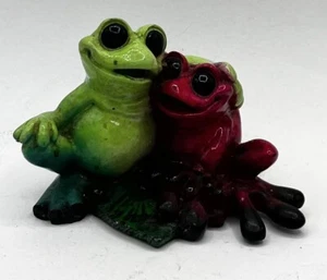 "Estatuilla de rana vintage Kitty's Critters In Love 2007 coleccionable retirada 2,5""x4""" - Imagen 1 de 3