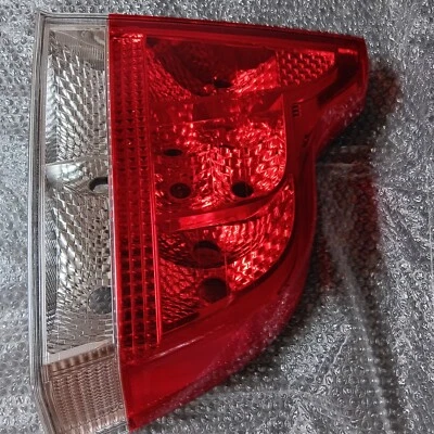 VOLVO Genuine S60 MK1 Rear Right Taillight 30655370 NEW In Box Made in Spain - Imagem 1 de 4