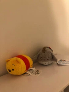 Disney Tsum Tsum Winnie Puuh und Eeyore Plüsch-Minis authentische Beanie neu mit Etikett - Bild 1 von 2