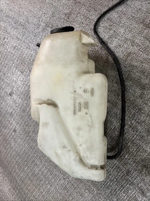 recipiente reservatório lavadora de para-brisa Chevrolet Equinox 2006  - Imagem 1 de 4