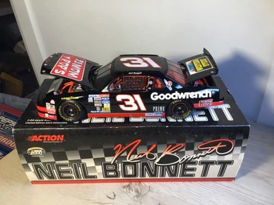XRARO 1:24 Neil Bonnett #31 MOM 'n' POP'S 1992 VINTAGE LUMINA NASCAR 1 de 6972 - Imagem 1 de 4