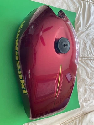 Kawasaki Z1 900-1000 bicicleta de arrastre tanque de gasolina de fibra de vidrio, tiene capacidad para 1/2 galón, muy ligero, Foto 1 de 4