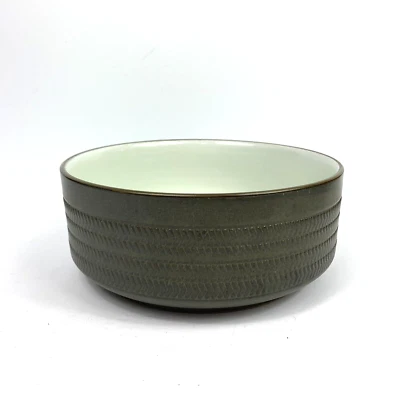 Cuenco redondo para servir verduras Chevron Mid Century Denby Camelot verde oscuro 9" de colección Foto 1 de 4