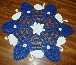 ~TAMS SIX SWANS SWIMMING CROCHETED DOILY~BLUE LAKE WATER~RUFFLED FEATHERS~17"~ - Picture 1 of 5